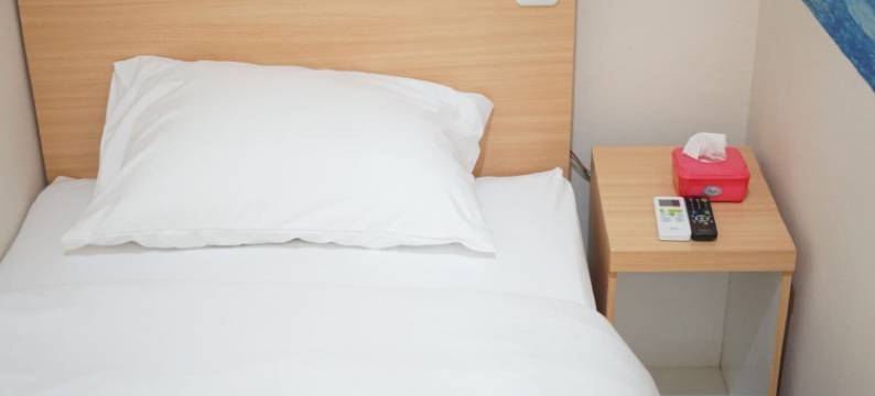 OYO899黄金线旅馆(Gold Line Guest House)图片