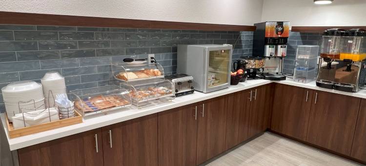 High Point Inn & Suites图片