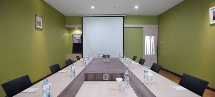 树园酒店 - 卡拉旺(TreePark Karawang)图片