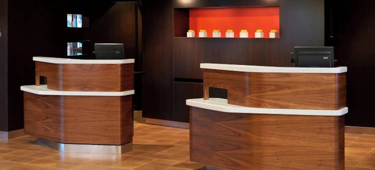 芝加哥阿灵顿高地南部万怡酒店(Courtyard Chicago Arlington Heights/South)图片