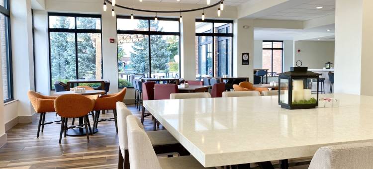 奥科诺默沃克希尔顿花园酒店(Hilton Garden Inn Oconomowoc)图片