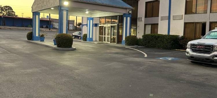 石山罗德威酒店(Rodeway Inn Stone Mountain)图片