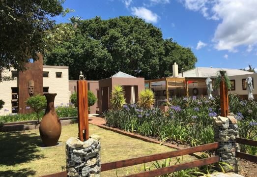 Lily Pond Country Lodge Hotel Overview