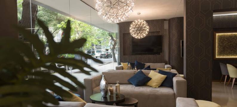 城市级别酒店(Urbana Class Hotel)图片