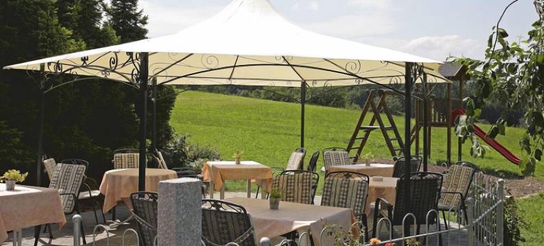 斯涛费兰德酒店餐厅(Badhotel Restaurant Stauferland)图片