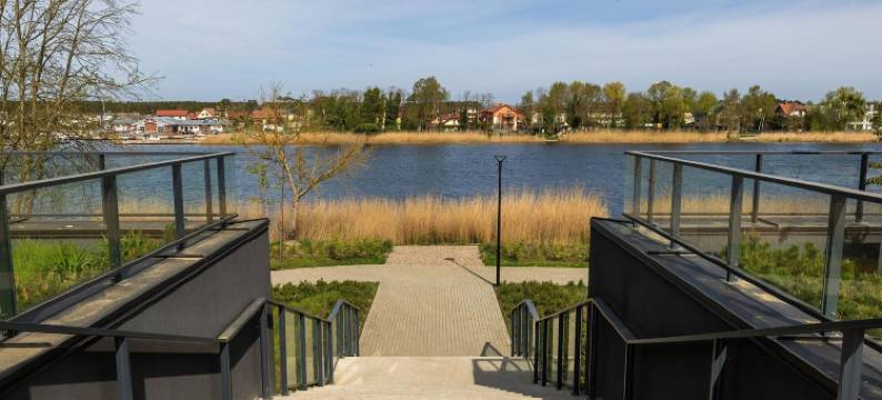 迪兹诺夫河景泳池公寓(Apartment by Dziwna River with Spa & Pool)图片