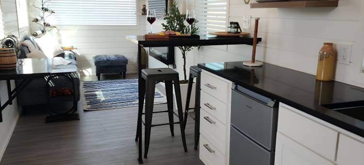 6号单元里奥哈交汇西班牙葡萄酒逃逸(Unit 6 La Rioja Junction Spanish Wine Escape)图片