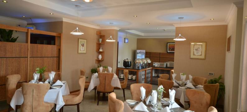 阿尔法加公寓(Alphaplus Apartments)图片