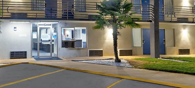 麦克多纳夫苏格兰旅馆(Motel 6 McDonough, GA)图片