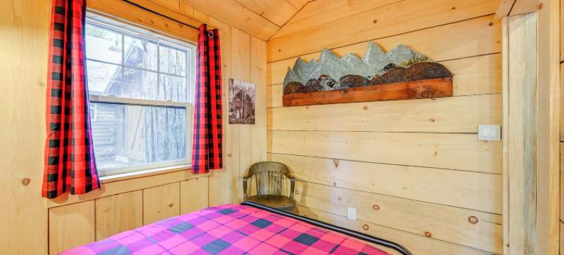 溪边小屋 ~ 20 英里到国王峡谷公园!(Creekside Cabin about 20 Mi to Kings Canyon Park!)图片