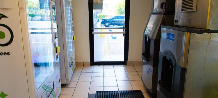 丹佛桑顿 6 号汽车旅馆(Motel6 Thornton, CO)(Motel 6 Thornton, CO)图片