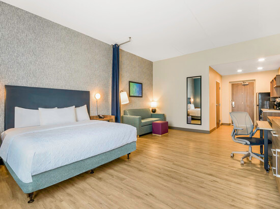 辛辛那提中城奥克利希尔顿惠庭套房酒店