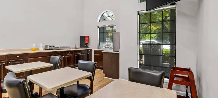 伊克诺旅馆套房凯斯 I-26 机场(Econo Lodge Inn & Suites Cayce I-26 Airport)图片