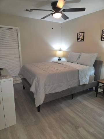 3 Bedroom 2 Bathroom Cozy, Condo in Laurel, Maryland - Central Location