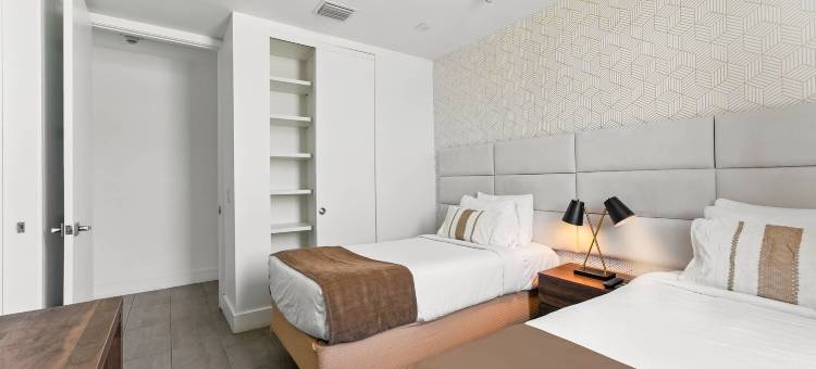 豪华索贝两卧室公寓(Luxury SoBe 2 Bedroom Apartment)图片