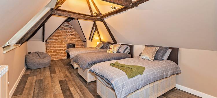 Manor Retreat near Milton Keynes with Hot Tub图片