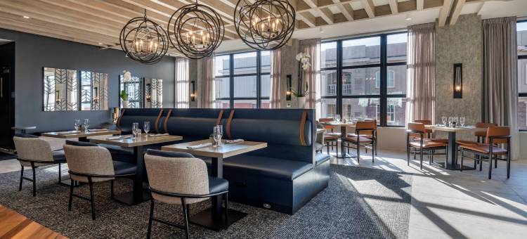 波特兰下城-旧港区坎布里亚酒店(Cambria Hotel Portland Downtown Old Port)图片