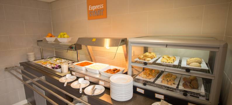伯明翰南部A45洲际智选假日酒店(Holiday Inn Express Birmingham–South A45 by IHG)图片