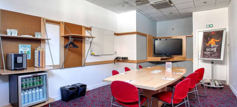 宜必思马赛火车站圣查尔斯酒店(Ibis Marseille Centre Gare Saint-Charles)图片