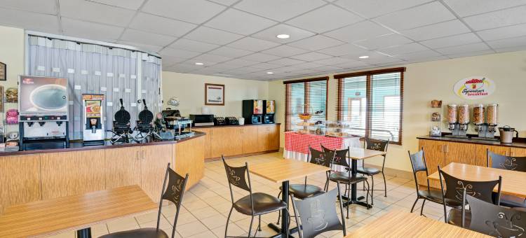 温德姆速8酒店-巴里南部(Super 8 by Wyndham Barrie South)图片