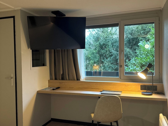 阿格诺基里亚德直达酒店