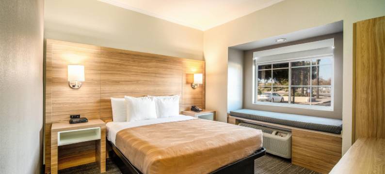 钱德勒I-10呗盟酒店(Baymont by Wyndham Chandler I-10)图片