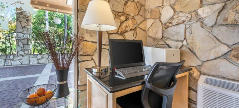 松树贝斯特韦斯特酒店(Best Western Pine Tree Motel)图片