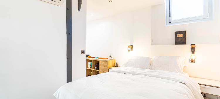 GuestReady -  Bright Retreat Near the Wall of Love图片
