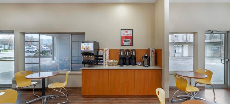 伊克诺套房酒店(Econo Lodge Inn & Suites)图片