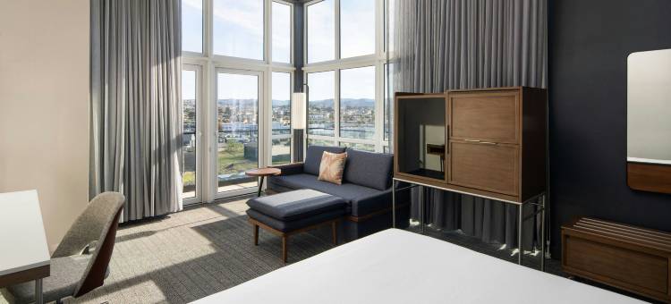 蒙特雷沙城万怡酒店(Courtyard by Marriott Sand City Monterey)图片