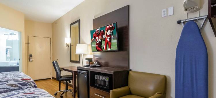 红屋顶酒店乔治敦-IN-路易斯维尔西部(Red Roof Inn Georgetown, IN – Louisville West)图片
