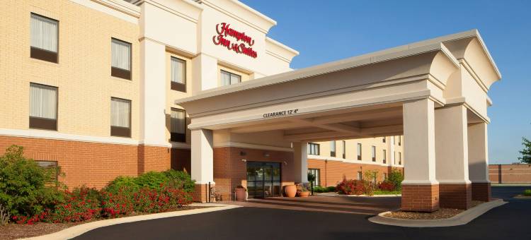 芝加哥圣查尔斯欢朋套房酒店(Hampton Inn & Suites Chicago/St. Charles)图片