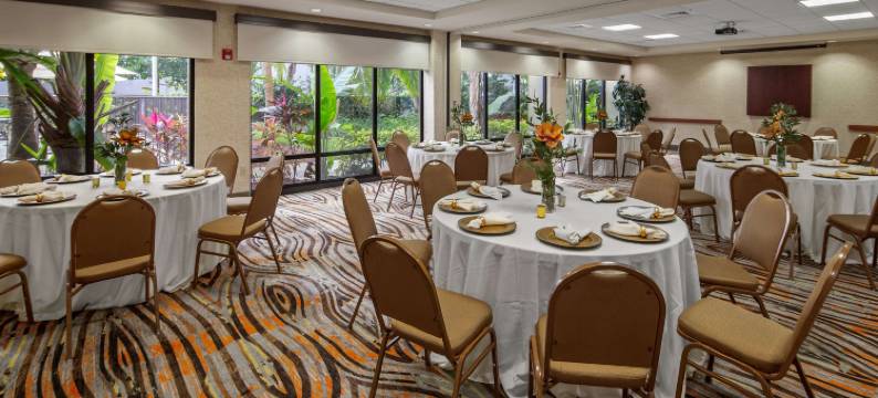 肯德尔贝斯特韦斯特优质套房酒店(Best Western Plus Kendall Hotel  Suites)图片