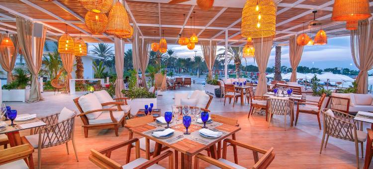 阿布扎比滨海丽笙蓝标酒店及度假村(Radisson Blu Hotel and Resort Abu Dhabi Corniche)图片