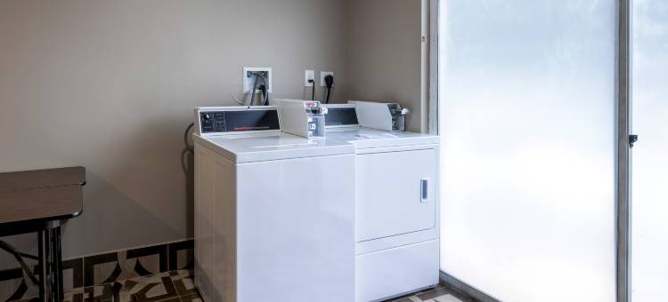 达尔格伦-海军基地红屋顶酒店(Red Roof Inn Dahlgren - Naval Base)图片