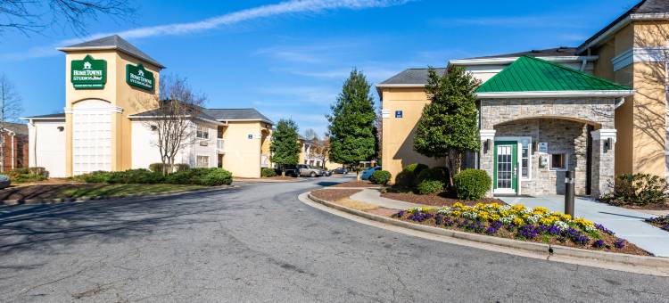 亚特兰大东北桃树角霍姆汤公寓(HomeTowne Studios Atlanta NE - Peachtree Corners)图片