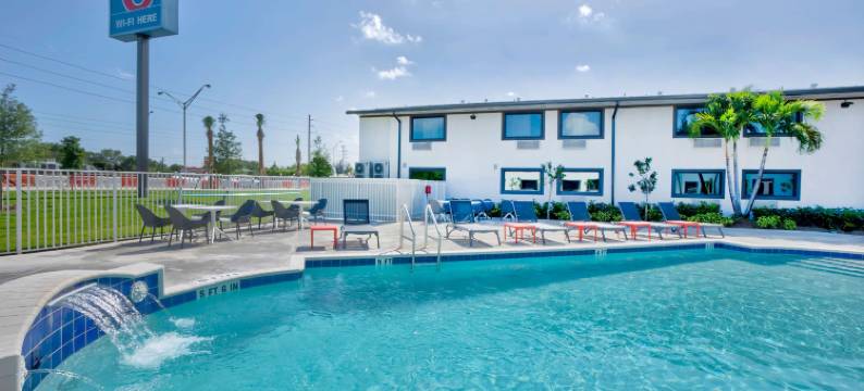 劳德代尔堡6号汽车旅馆(Motel 6 Fort Lauderdale, FL)图片