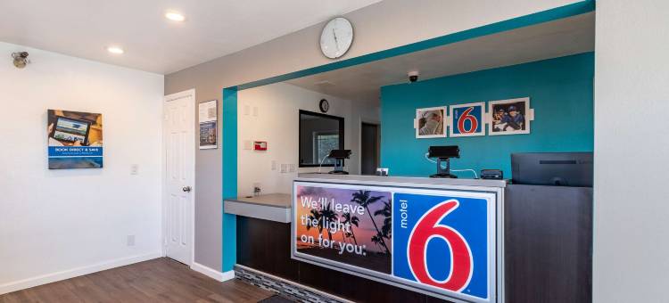 芳泉谷亨廷顿海滩区6号汽车旅馆(Motel 6 Fountain Valley, CA - Huntington Beach Area)图片