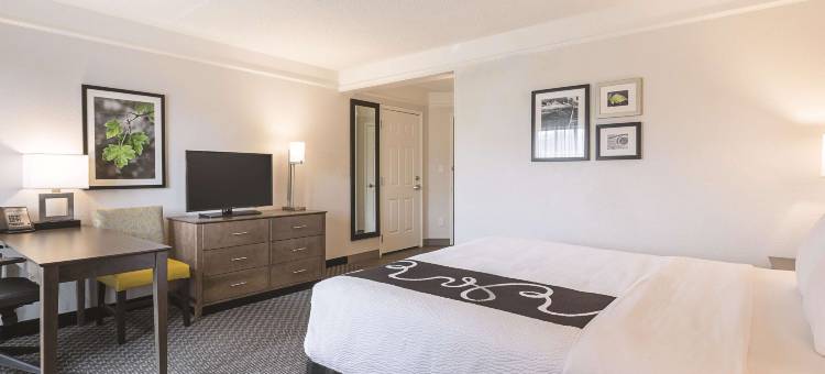 达拉斯普莱诺西拉昆塔温德姆套房酒店(La Quinta Inn & Suites by Wyndham Dallas Plano West)图片