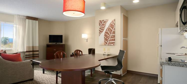 芝加哥霍夫曼庄园美茵斯坦套房酒店(MainStay Suites Chicago Hoffman Estates)图片
