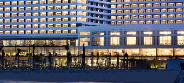 特拉布宗温德姆华美达广场酒店(Ramada Plaza by Wyndham Trabzon)图片