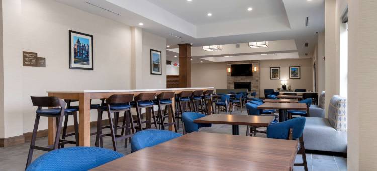 帕迪尤卡购物中心区舒适套房酒店(Comfort Suites Paducah Mall Area)图片