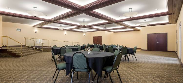 科菲维尔中央商务区贝斯特韦斯特套房酒店(Best Western Coffeyville Central Business District Inn and Suites)图片