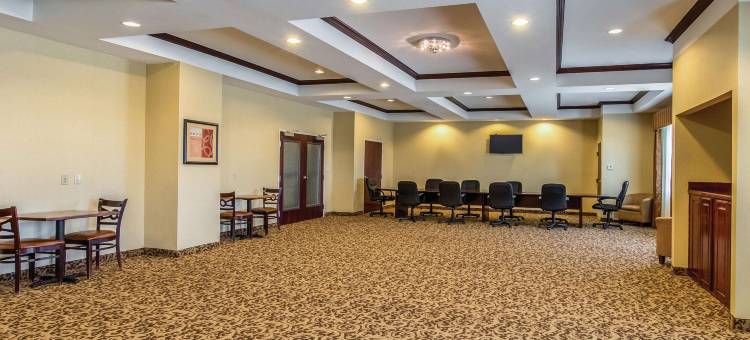 布里奇波特拉昆塔温德姆套房酒店(La Quinta Inn & Suites by Wyndham Bridgeport)图片