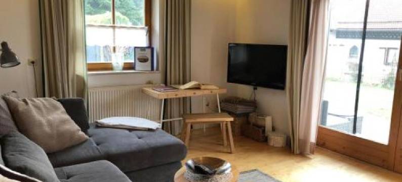 四霍斯辰亲爱度假屋(Seehäuschen - Waging Tettenhausen)图片