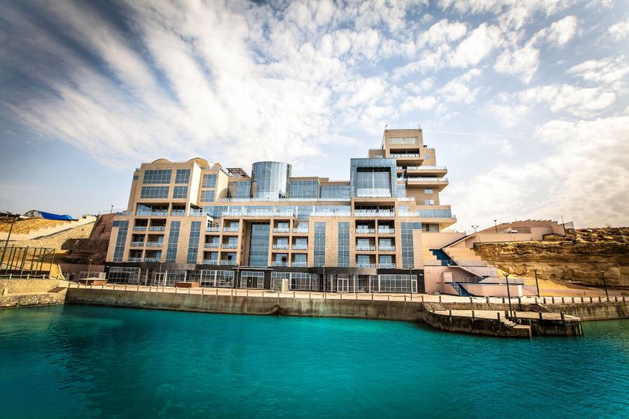 裏海海濱皇宮大酒店