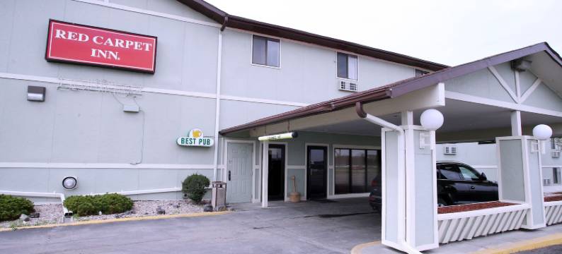 奥马哈西南温德姆速8酒店(The Inn&Suites SW Omaha)图片