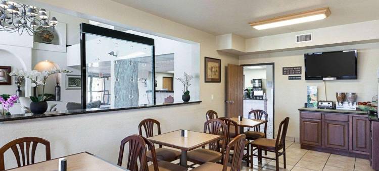 品质酒店套房圣安东尼奥布鲁克斯市基地(Quality Suites San Antonio Brooks City Base)图片