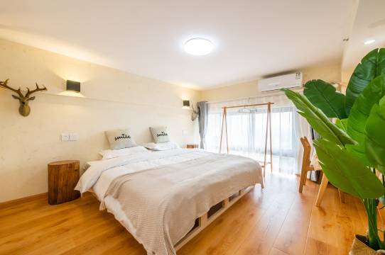 索隆公寓(秋分街1号分店)