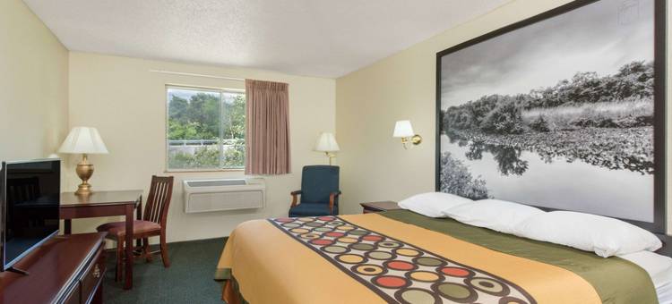 伯恩汉姆-刘易斯敦速8酒店(Super 8 by Wyndham Burnham/Lewistown)图片